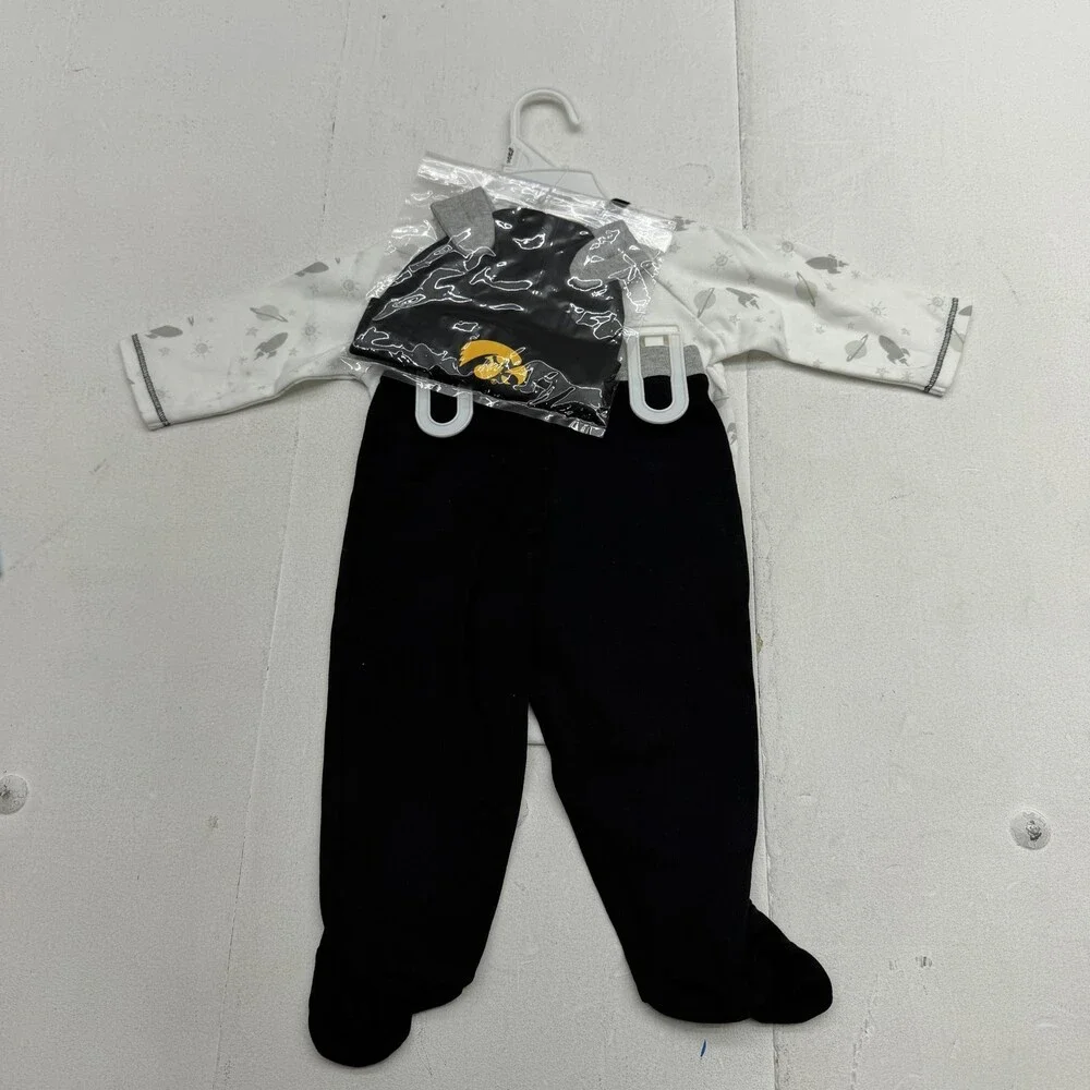 Iowa Hawkeyes Outfit Set Infant Boys 0-3M Black NCAA Football 3 Piece GEN 2